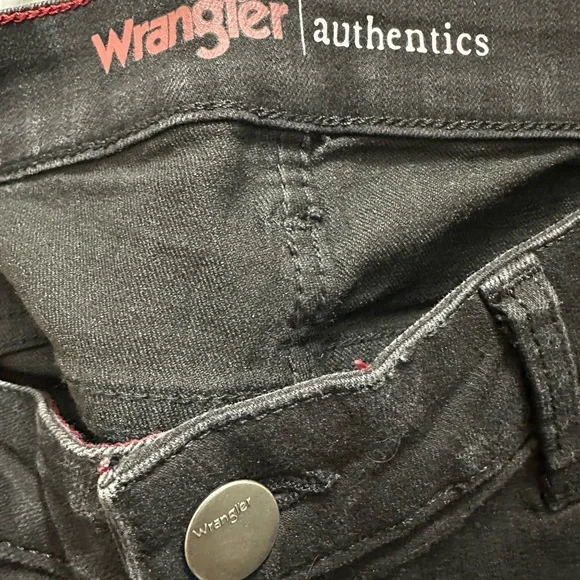 Wrangler Authentic‎ Black Jeans - Picture 2 of 4